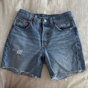 Levi's 501 Mid Thigh Shorts in Luxor Street